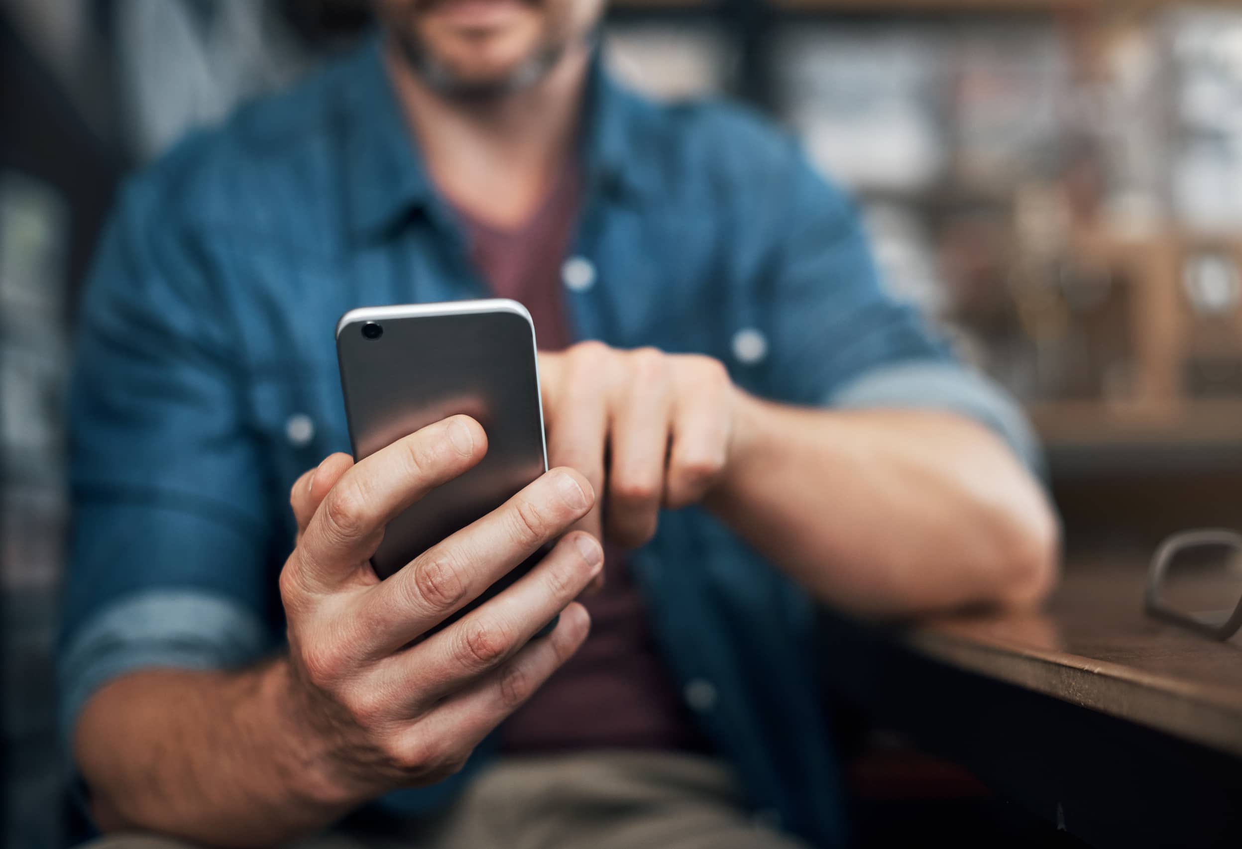 Las especificaciones técnicas son otro factor importante a tener en cuenta al elegir un móvil