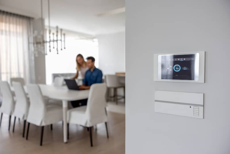 Comparación entre sistemas de gas y electricidad en el hogar